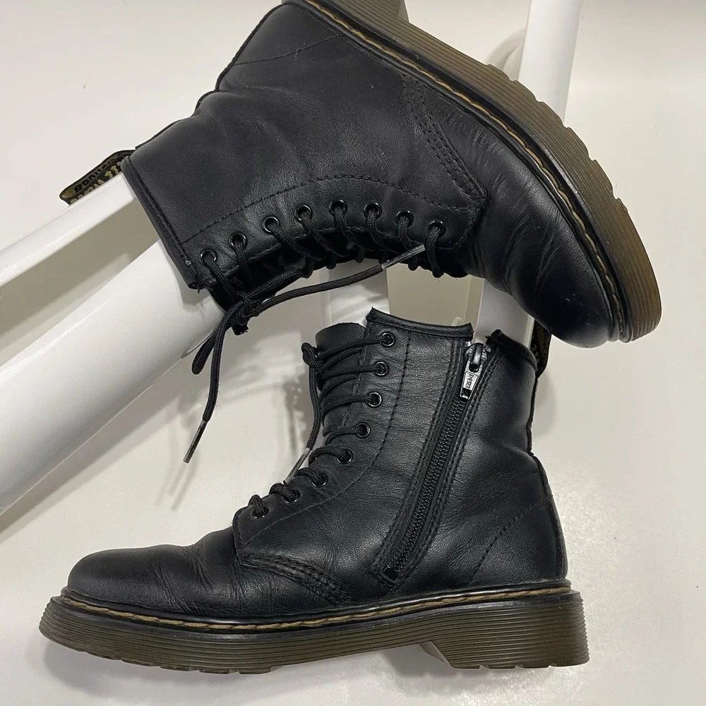 Dr. Martens Leather Combat Boots Youth Size 2 Lace Up Side Zip Preppy Goth 1460J